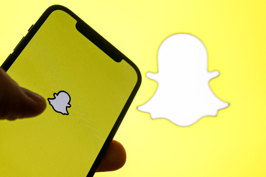 Snapchat+ Surpasses 25M Subscribers, Boosting Annual Revenue to $1 Billion
