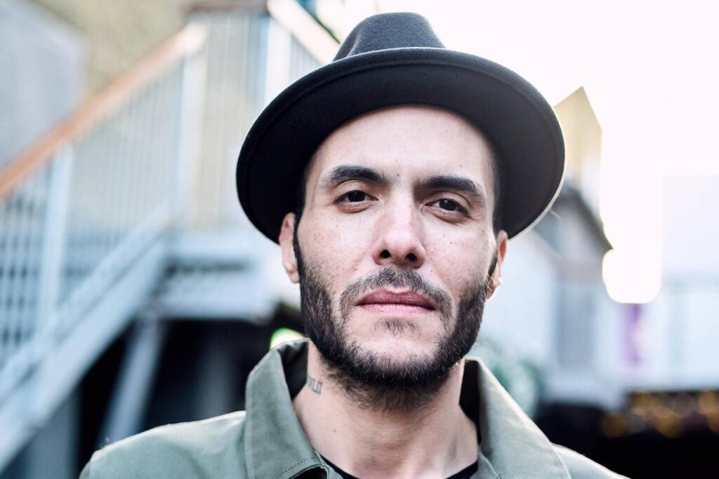 CREATOR: gd jpeg v1.0 (using IJG JPEG v62), quality =