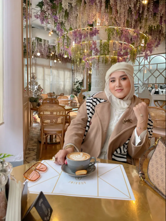 رنا الباز2