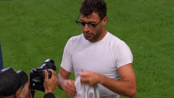 أحمد عيد وباسم سمرة يسخرون من لاعب إيران بعد تأهل الفراعنة لاعب إيران
