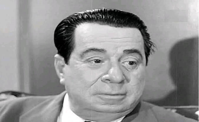 ذكرى رحيل حسين رياض.. غيّر اسمه سرًا وأوصى بأمر غريب قبل دفنه حسين رياض