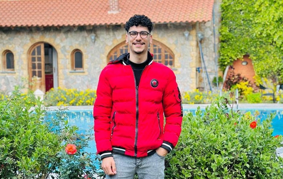 التقنية ببساطة ومرح.. “الكوماندو” يفتح أبواب الحيل الذكية لمتابعيه مجدي الكوماندو