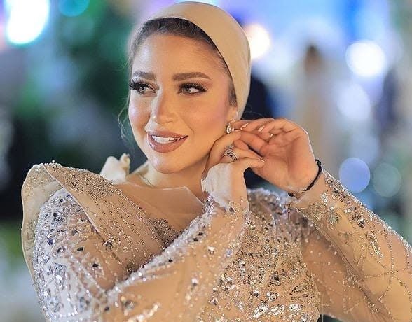 انفصال هادئ.. مريم سيف وزوجها يعلنان الطلاق رسميًا مريم سيف